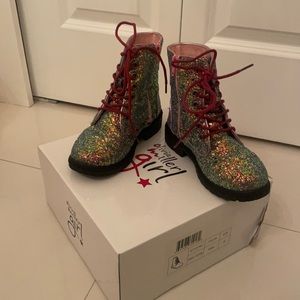 Girls combat boots